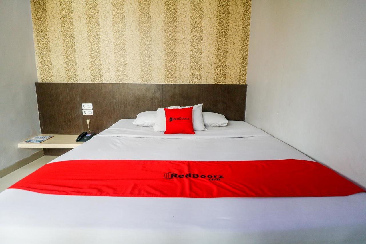 Reddoorz Plus Near Pasar Wisata Pekanbaru Dış mekan fotoğraf