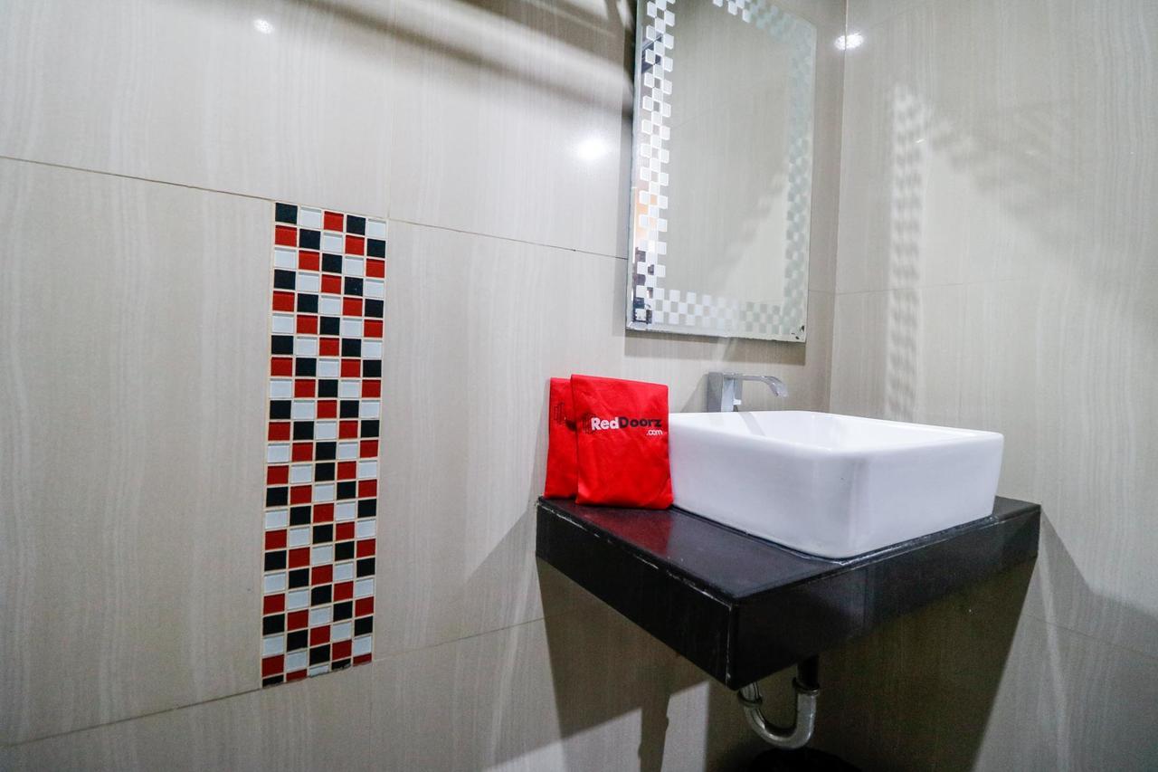 Reddoorz Plus Near Pasar Wisata Pekanbaru Dış mekan fotoğraf
